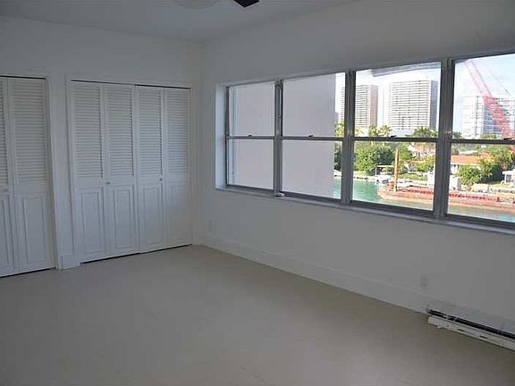 5th image of 9381 E Bay Harbor Dr #4