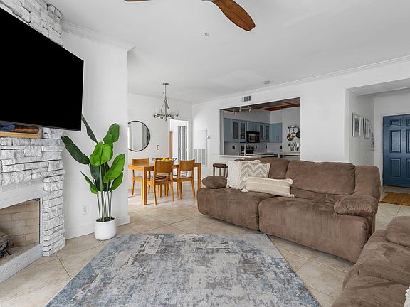 4th image of 700 Daniel Ellis Dr APT 8108