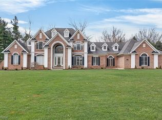 5502 Deer Pines Dr, Clinton, OH 44216