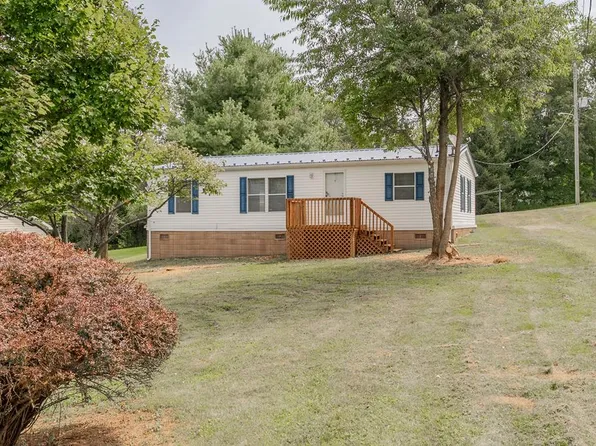 228 S Greever St, Rural Retreat, VA 24368