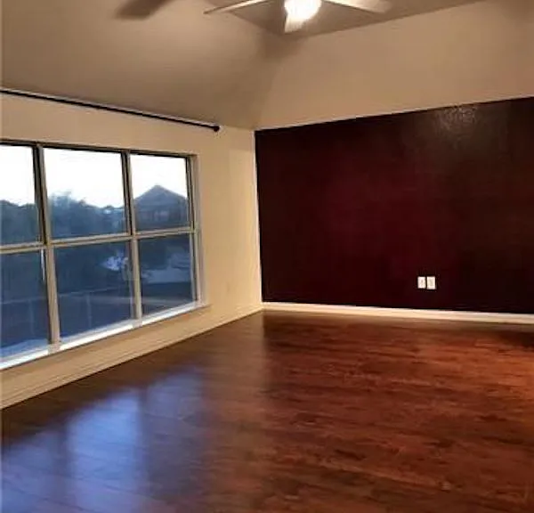 6916 Marigold Ct — Photo 13