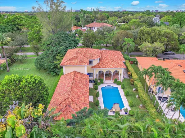 1334 Alhambra Cir, Coral Gables, FL 33134