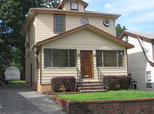 17 Ward Pl, Montclair, NJ 07042
