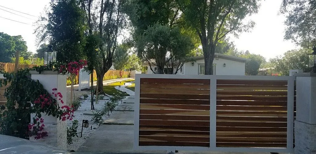 4 bed, 2400 sqft, $6,945 — Photo 4