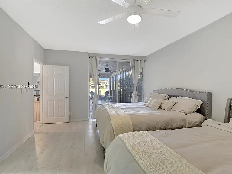 7613 Cinebar Dr — Photo 7