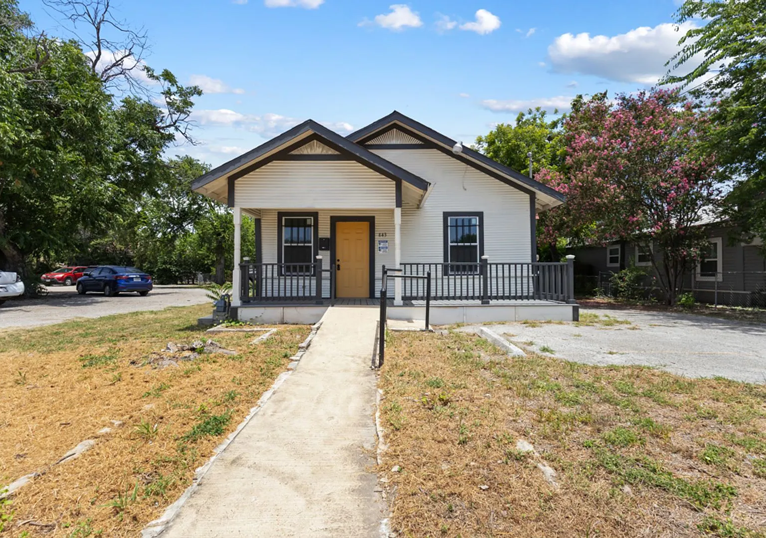 2 Bedroom/1 Bath Culebra Park Subdivision — Photo 2