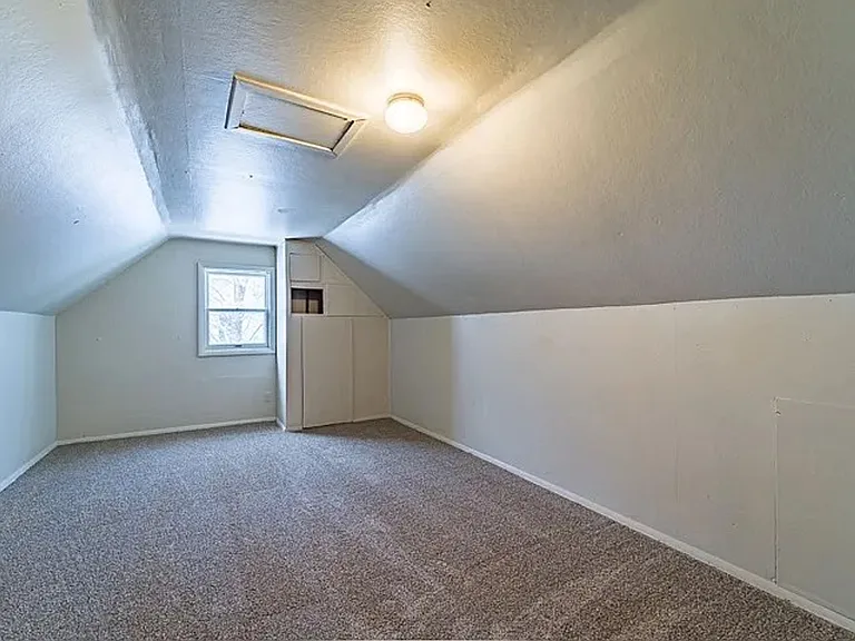629 Park Ave — Photo 9