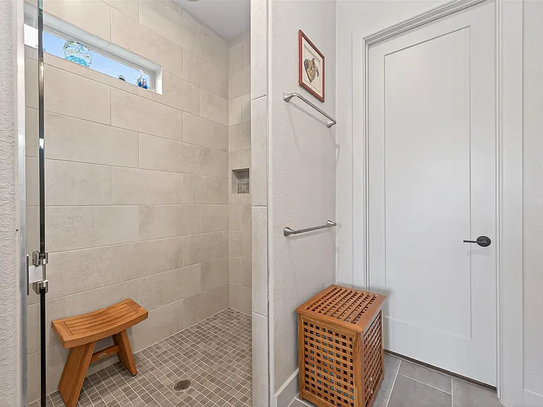 9979 Pebble Glen Dr — Photo 32