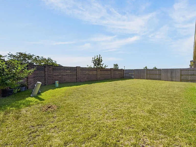 19519 Perissa Terrace Dr — Photo 33