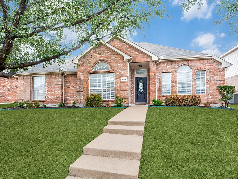9512 Shirland Ln — Photo 2