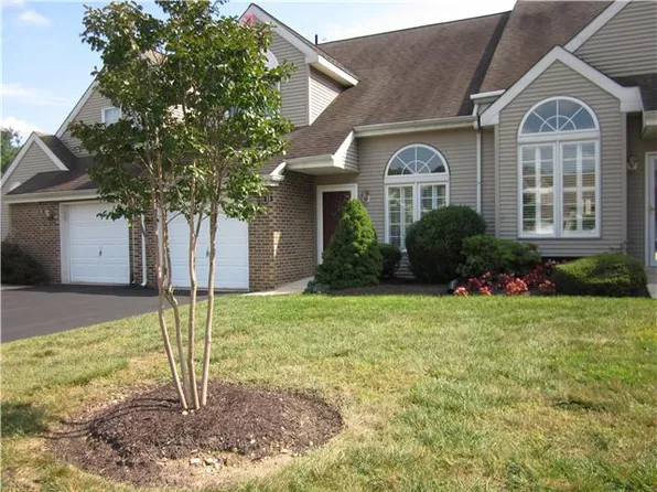 15 Fleetwood Ct, Wilmington, DE 19804