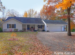 12890 Pennington Ave NE, Cedar Springs, MI 49319