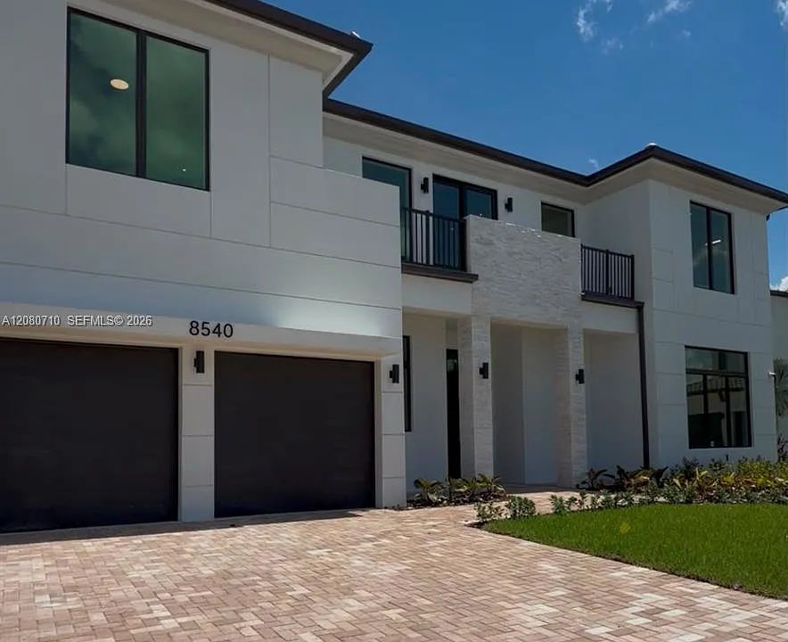 8540 NW 160th Ter