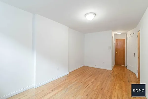 Rented by Bond New York | media 8