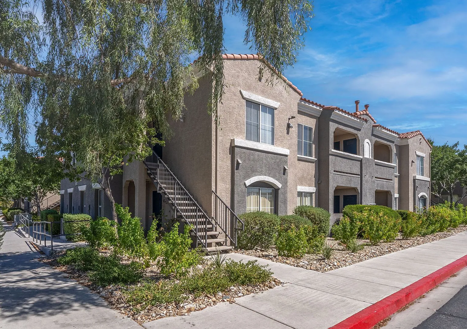 10245 S Maryland Pkwy #1212 Las Vegas NV 89183 — Photo 2