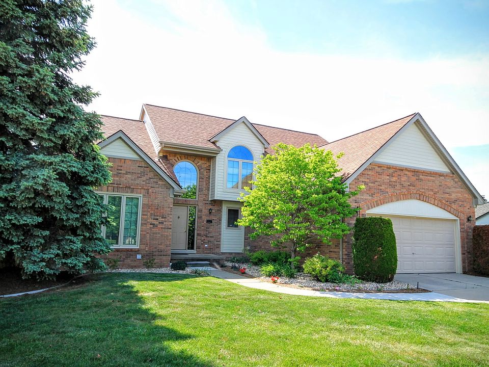 1st image of 46315 Winston Dr