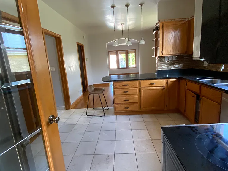 3522 N Nagle Ave #1 — Photo 5