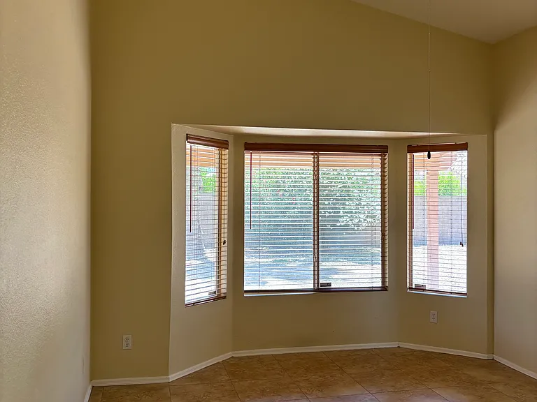 1289 W Maria Ln — Photo 12