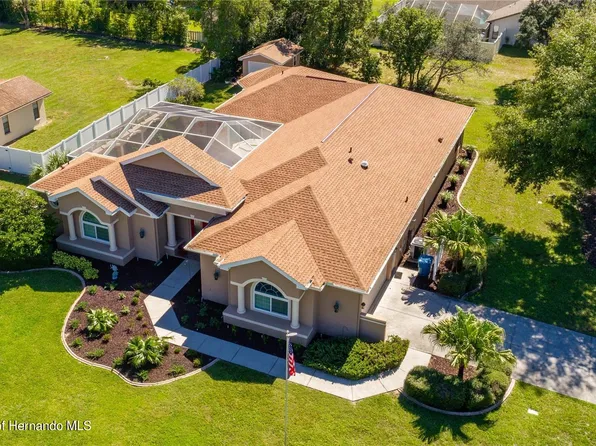 7691 Jomel Dr, Weeki Wachee, FL 34607