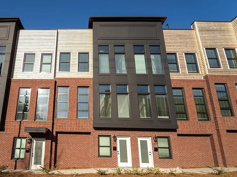 Chandler Residences — Photo 38