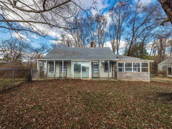 382 & 392 Sangers Ln, Staunton, VA 24401