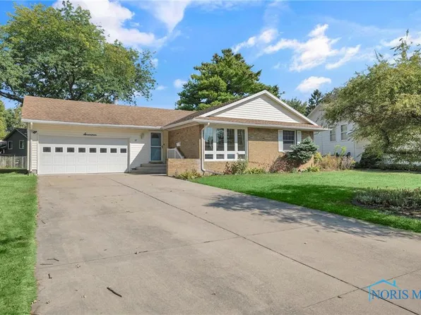 17 Karis St, Waterville, OH 43566