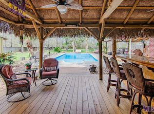 9925 Meadow Ln, Denham Springs, LA 70706