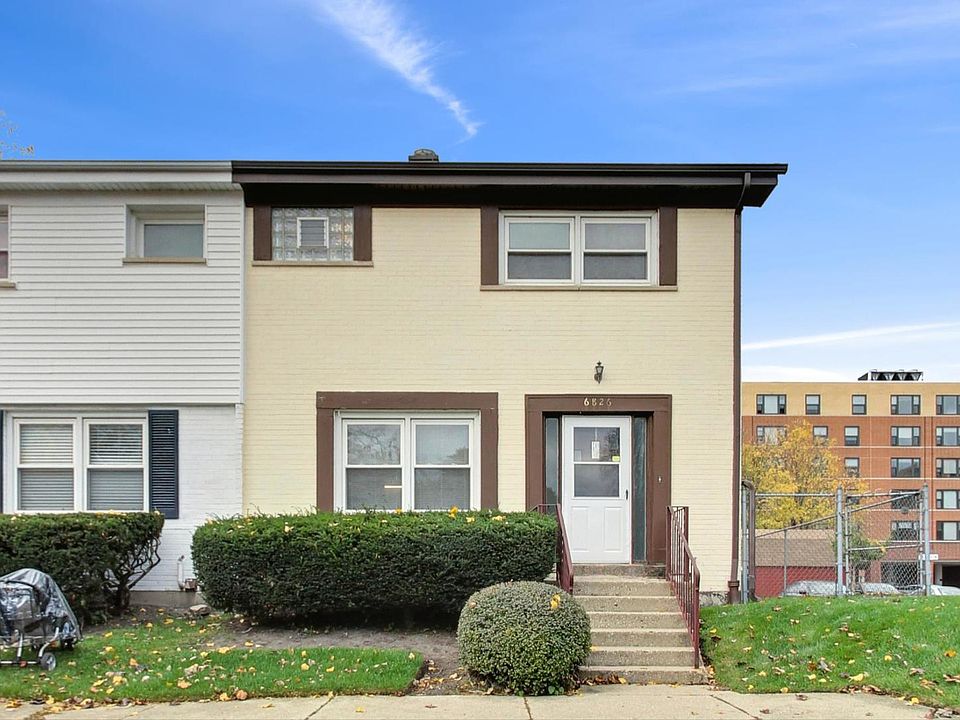 1st image of 6826 N Sacramento Ave