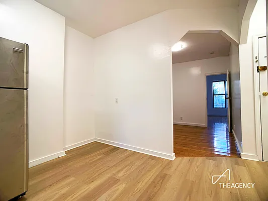 Rented by The Agency | media 6