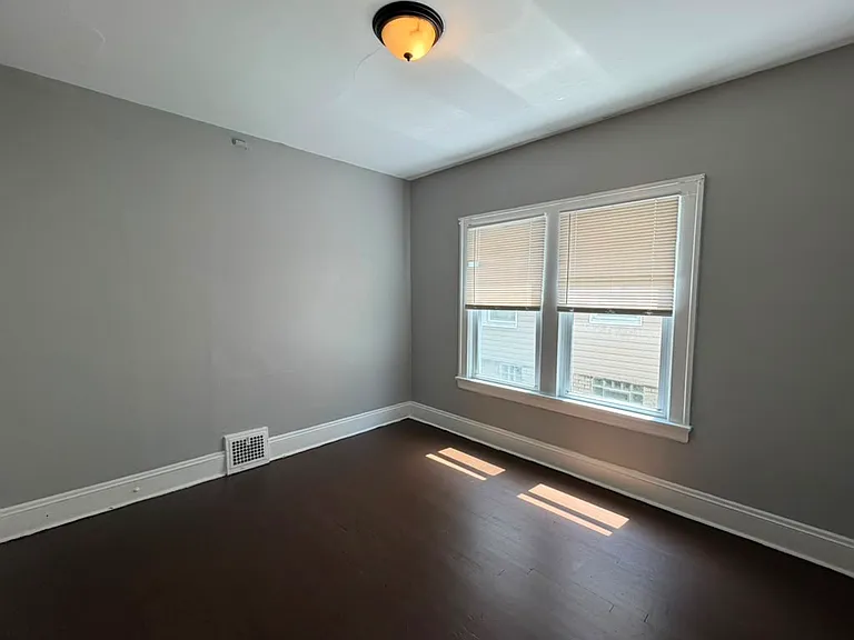 3697 E 146th St #1 — Photo 18