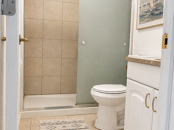 5th image of 4215 E Bay Dr APT 1808B