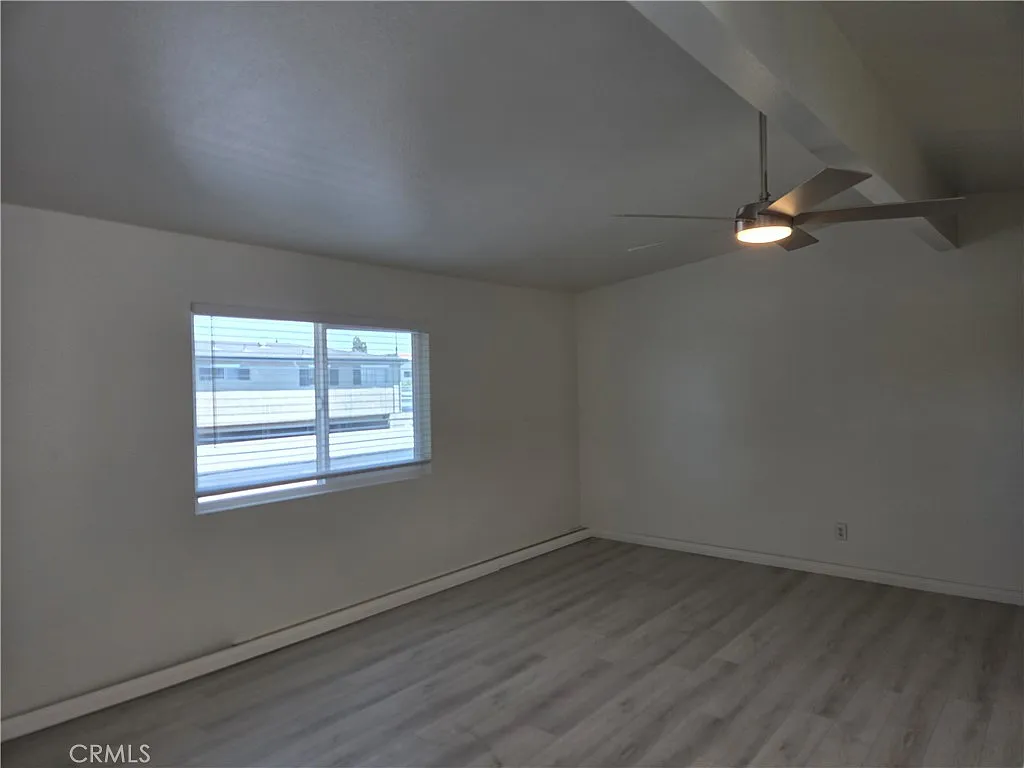 Studio, 400 sqft, $1,950 — Photo 3