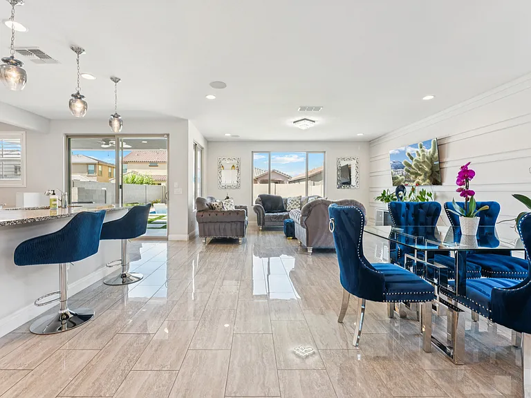 8754 W San Juan Ave — Photo 5