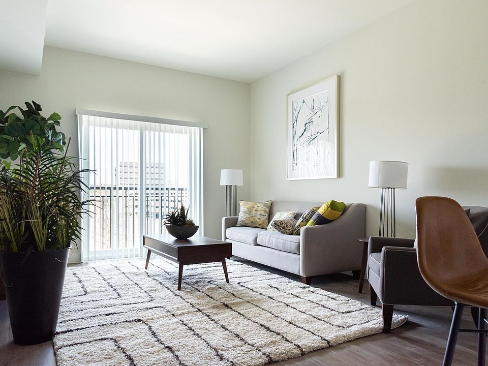 2nd image of 33 Newport Ave #711