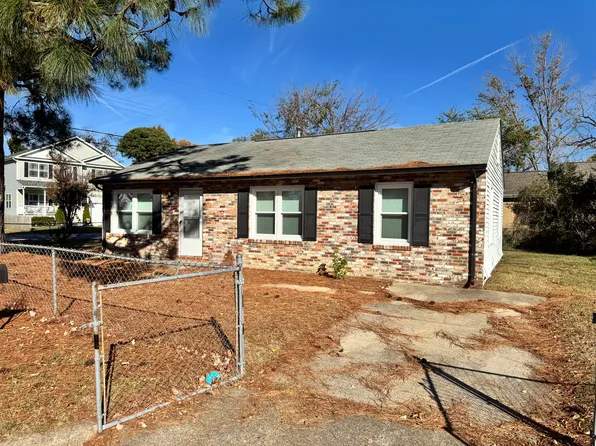 1 Connie St, Hampton, VA 23664