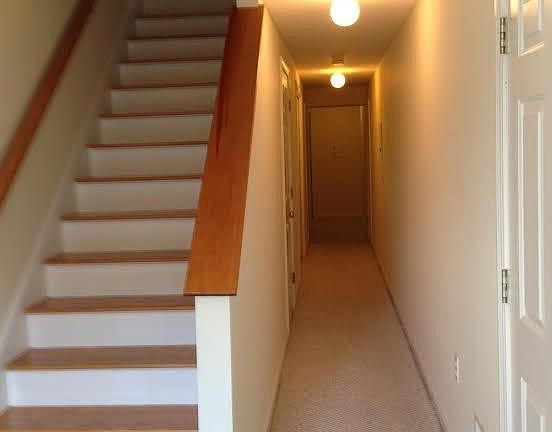 Foyer/ Hall Way