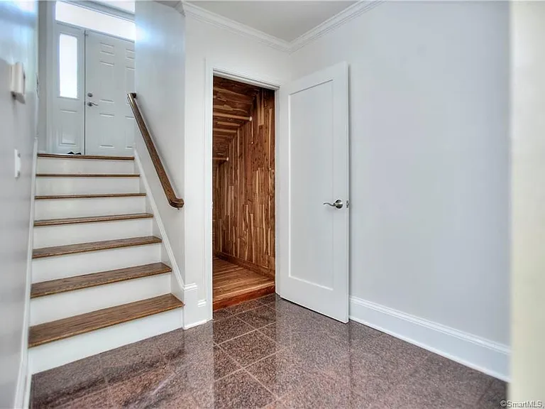 450 Center St #15 — Photo 26
