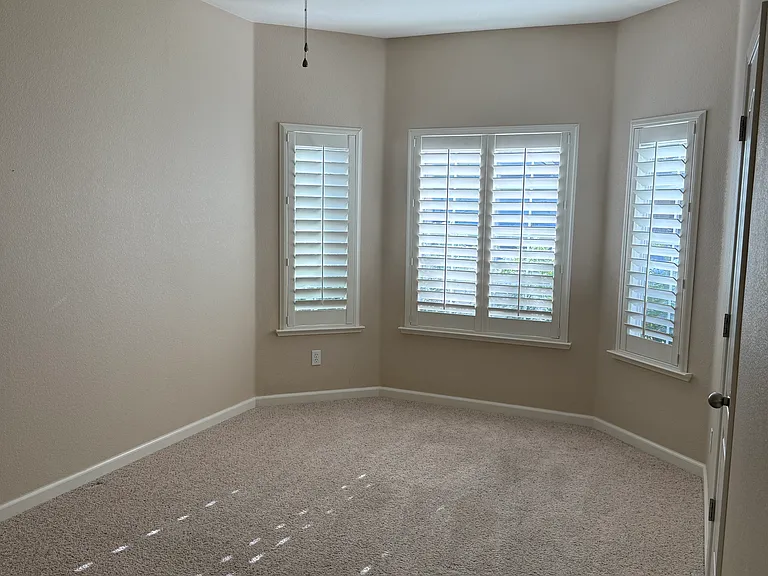 3156 N Arroyo Ave — Photo 12