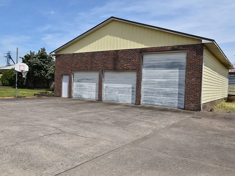 35725 Engle Rd SE — Photo 4