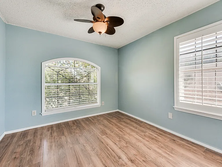 2606 Hickory Bend Dr — Photo 11