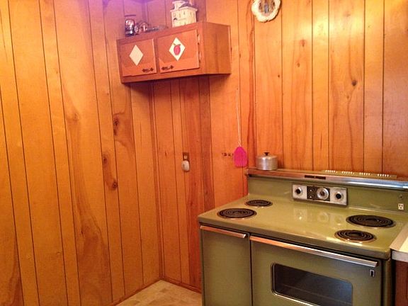 4th image of 2841 Wayside Dr W