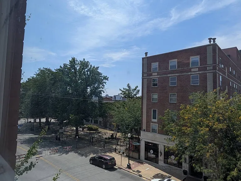 128 N Broad St #4 — Photo 6
