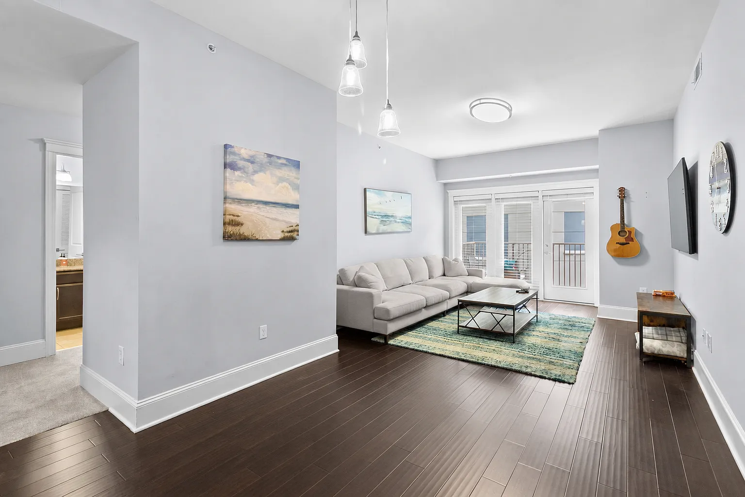 2 bed, 1200 sqft, $2,200 — Photo 1