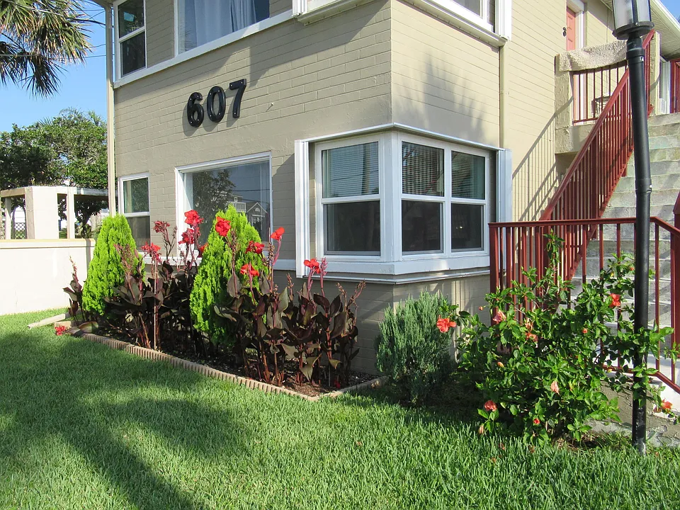 607 Jessamine Blvd #1