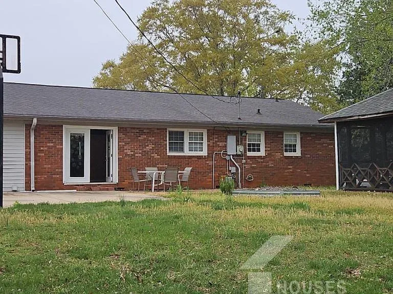 423 Rollingwood Dr — Photo 22