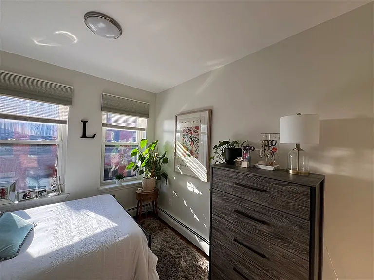 172 Salem St #2 — Photo 9