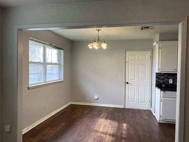 4800 Lisa Ln — Photo 6