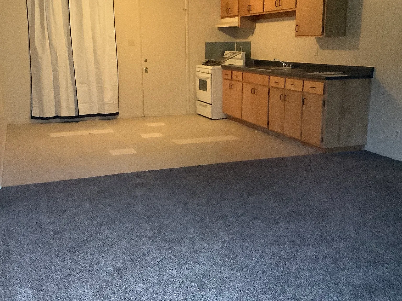 2 bed, 750 sqft, $1,050 — Photo 3