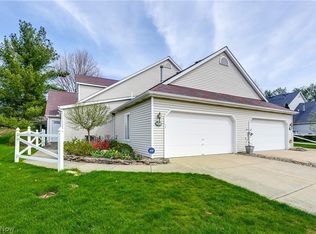 2043 Meadow Gate #99, Akron, OH 44313