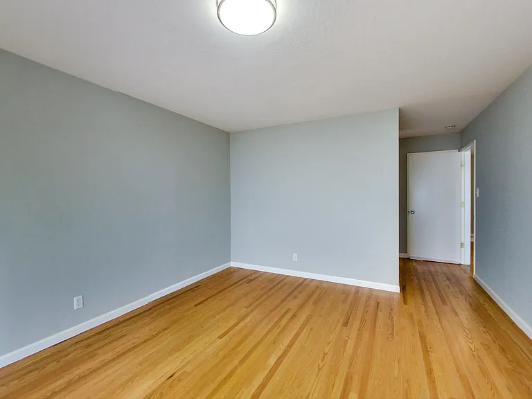 205 Collins St #4 — Photo 19